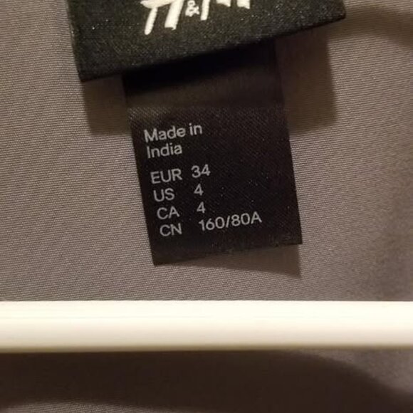 Grey Dress with belt H&M Size 4 - Picture 4 of 4